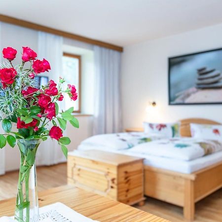 Gasthof St. Adolari Hotell Sankt Ulrich am Pillersee Eksteriør bilde