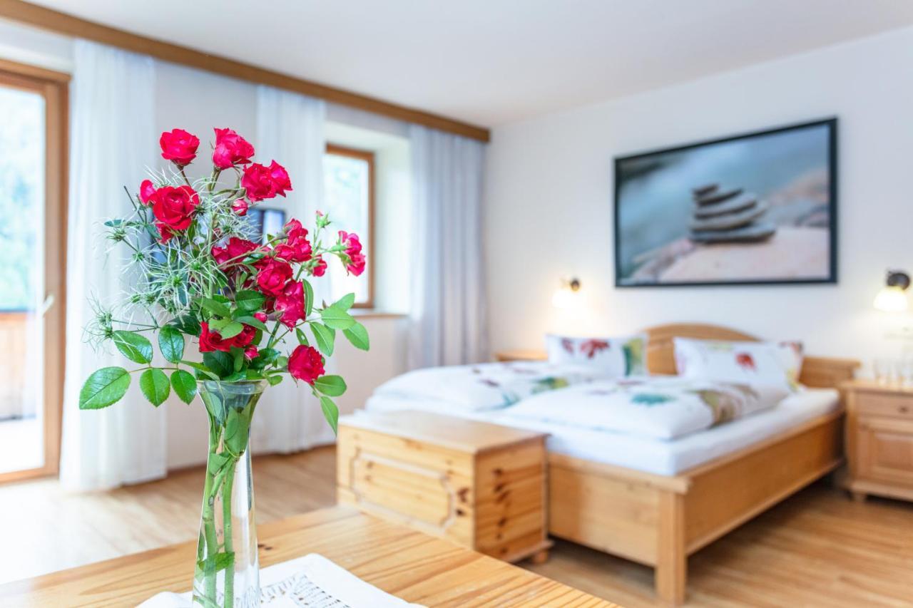 Gasthof St. Adolari Hotell Sankt Ulrich am Pillersee Eksteriør bilde