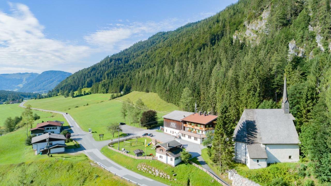 Gasthof St. Adolari Hotell Sankt Ulrich am Pillersee Eksteriør bilde