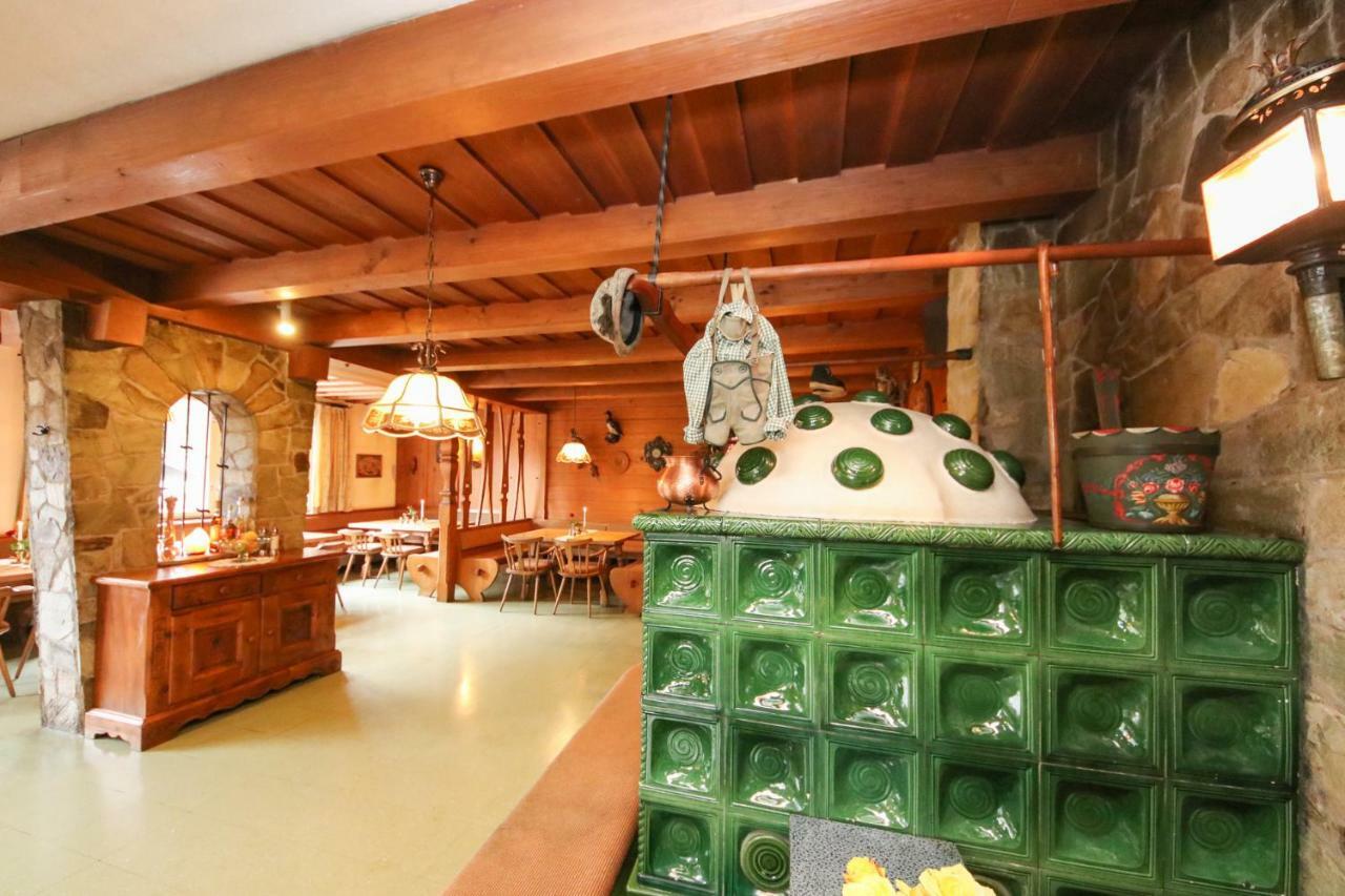 Gasthof St. Adolari Hotell Sankt Ulrich am Pillersee Eksteriør bilde